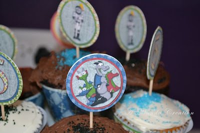 Cupcake wrappers and toppers